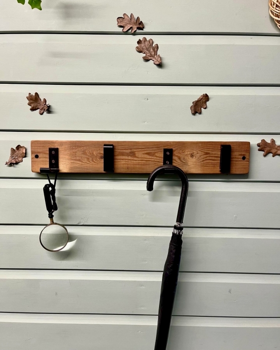 Black Foldable Hooks 2