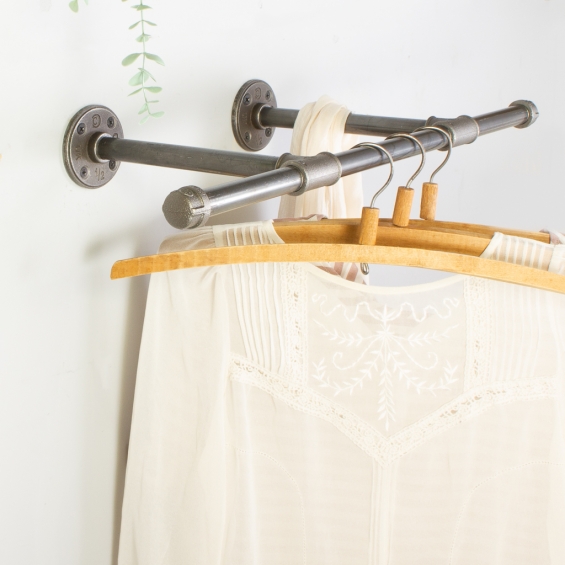 industrial steel pipe clothes rail
