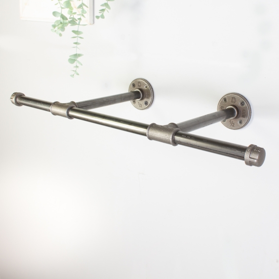 industrial steel pipe clothes rail