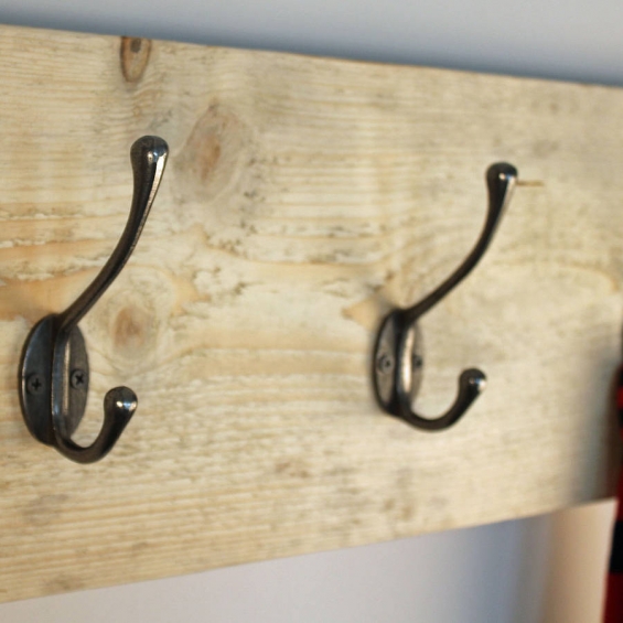 Reclaimed Wooden Victorian Style Coat Hook (Natural)