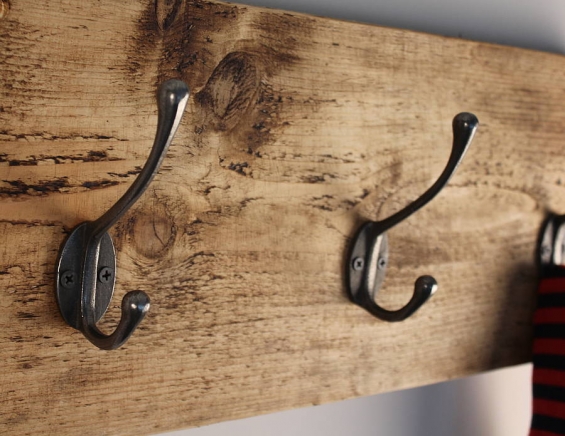 Reclaimed Wooden Victorian Style Coat Hook (Medium Oak)