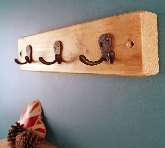 Reclaimed Wooden Wall Hook (Natural)